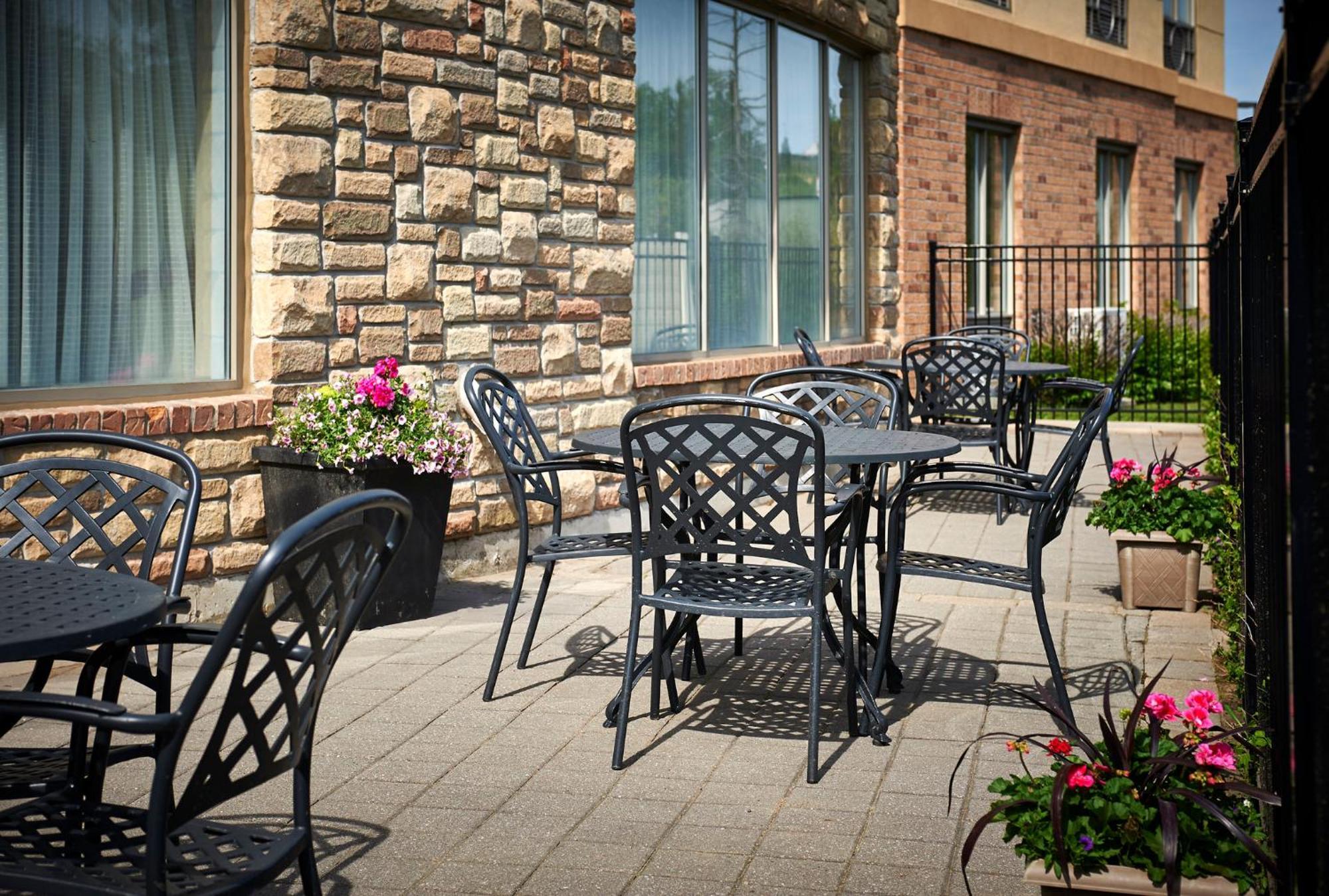 Holiday Inn Express & Suites Huntsville By Ihg Exterior foto